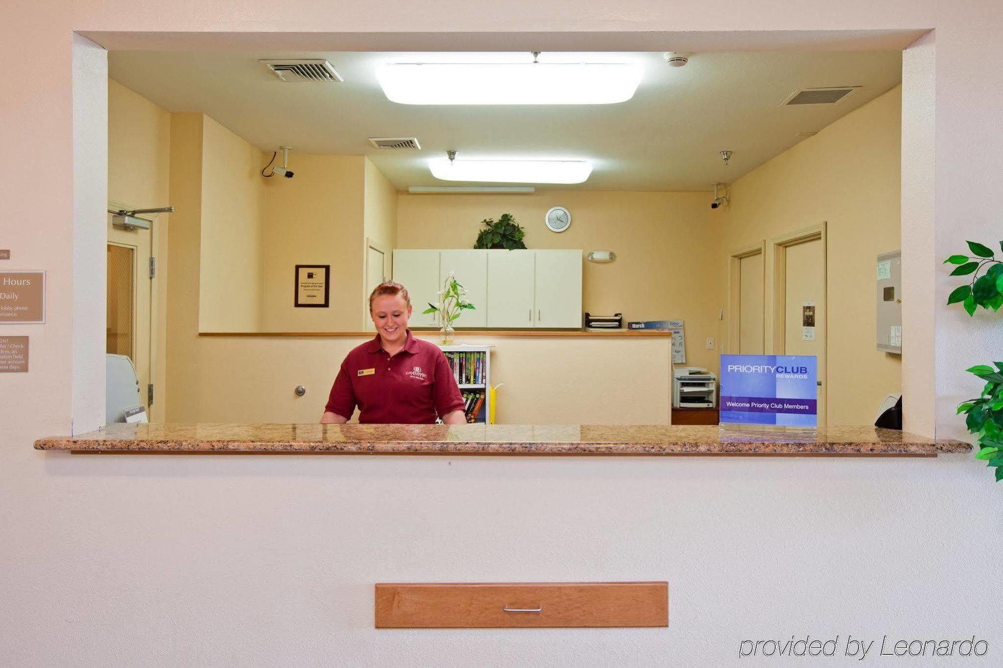 Candlewood Suites Elkhart By Ihg Интерьер фото